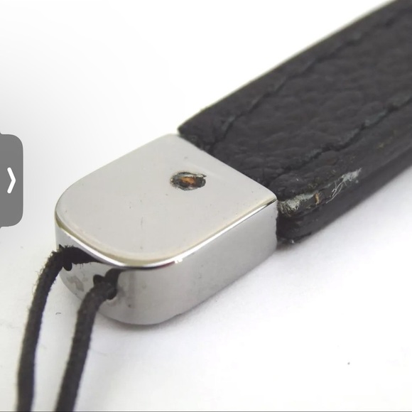 Sold Gucci Black Leather Keychain - Picture 8 of 12